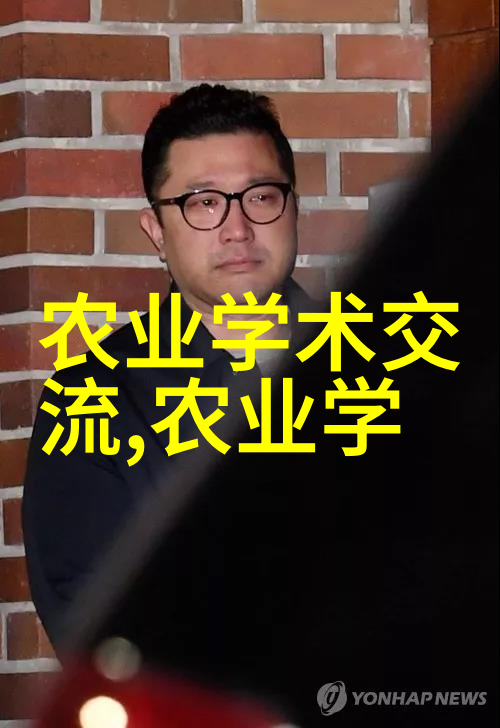 在蛋鸡产蛋高峰时期是否会影响它们打针接种禽流感疫苗同时我们也需考虑到柴鸡养殖技术的应用与此相关